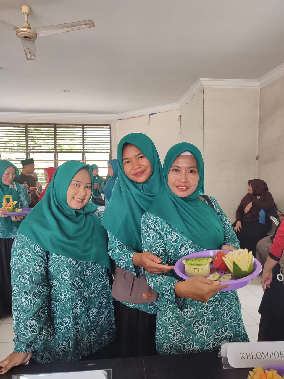 LOMBA GARNISH DALAM RANGKA HARI IBU